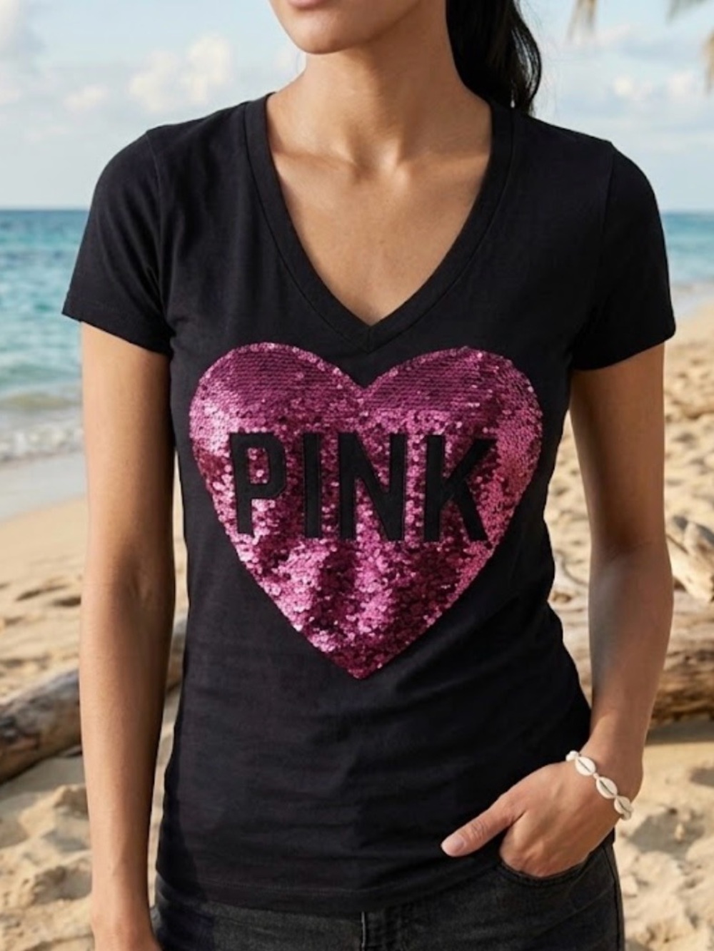 ✨ Vintage Y2K PINK Victoria's Secret Black V-Neck Tee XS Bling Sequin Heart ✨
